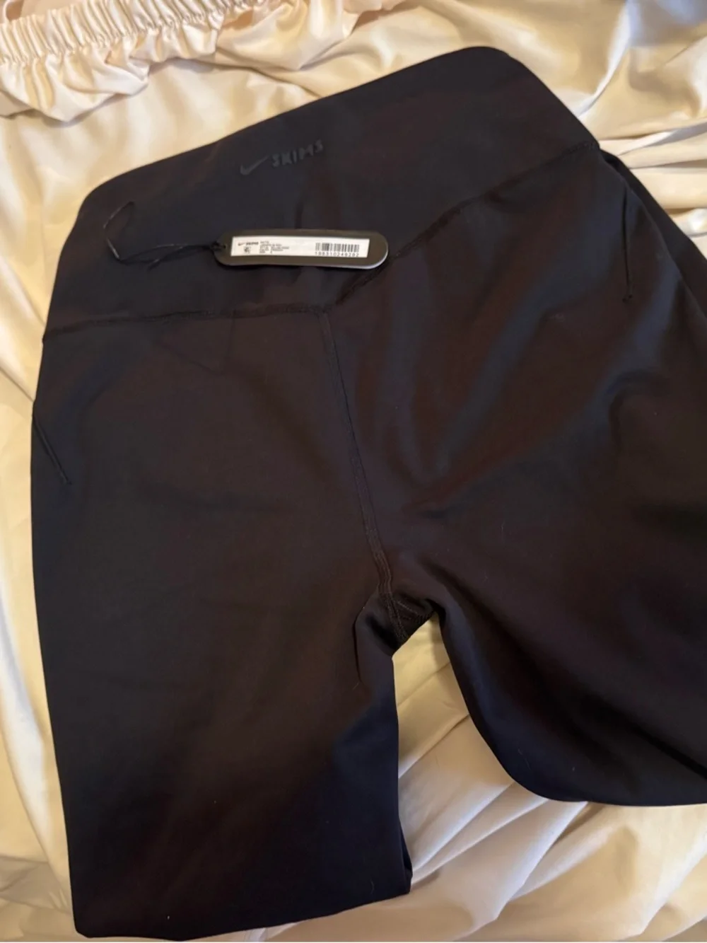 SKIMS x Nike  Black Seamless High-Waist Leggings - Picture 8 of 11